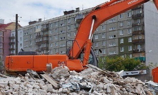 Вывоз строительного мусора с участка в Алапаевске недорого от 1565 руб. | 2Землекопа-Лпв